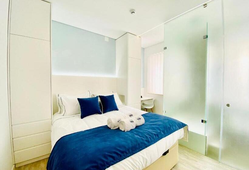 Quarto Deluxe, Gloria 10 Deluxe