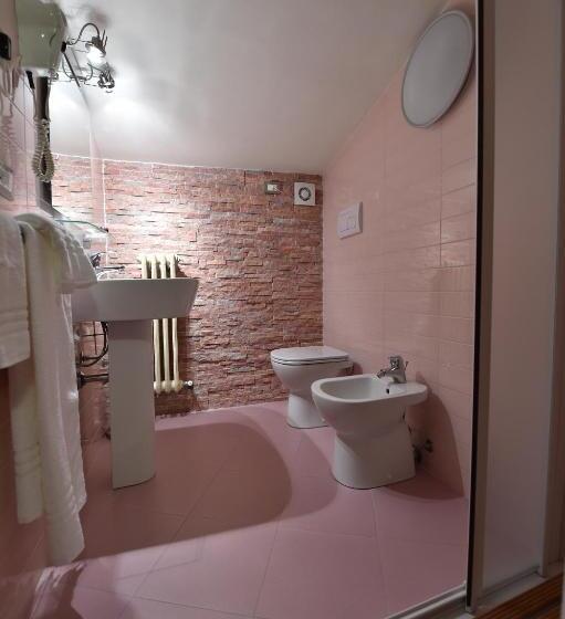 Номер Стандарт, Ambra Hotel   The Only Central Lakeside Hotel In Iseo