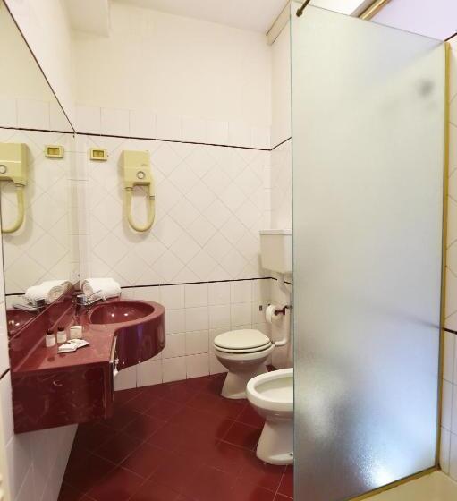 Номер Стандарт с Балконом, Ambra Hotel   The Only Central Lakeside Hotel In Iseo