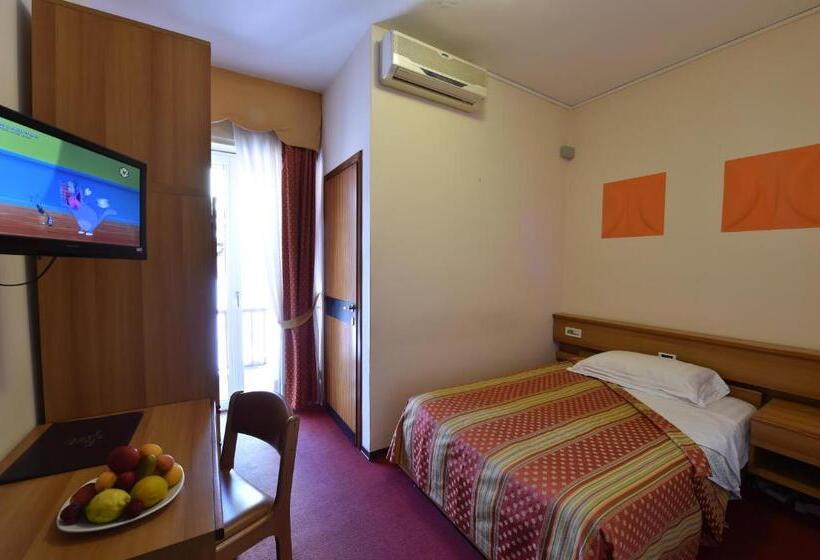 Номер Economy Индивидуальный, Ambra Hotel   The Only Central Lakeside Hotel In Iseo