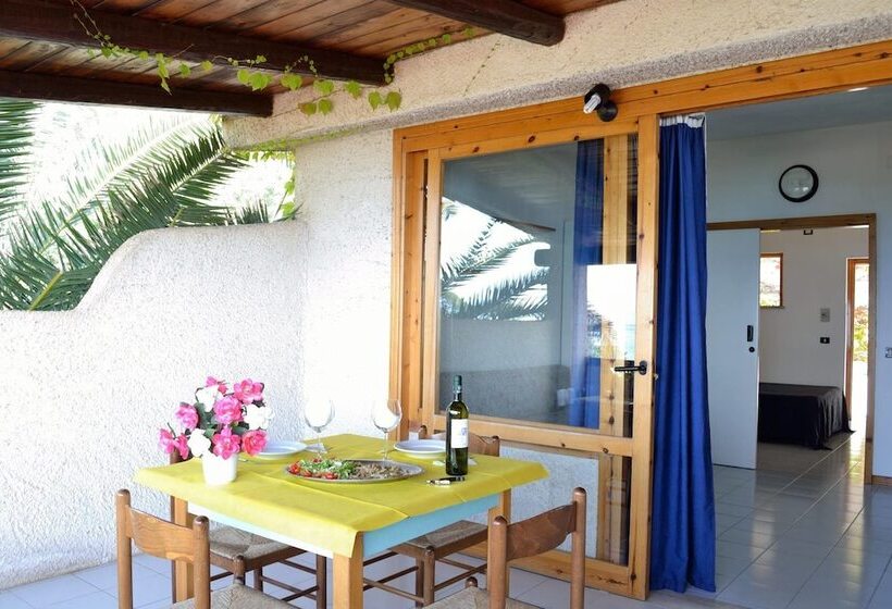 Chambre Quadruple Standard, Cala Petrosa Resort