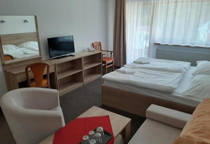 Quarto Familiar, Toliar