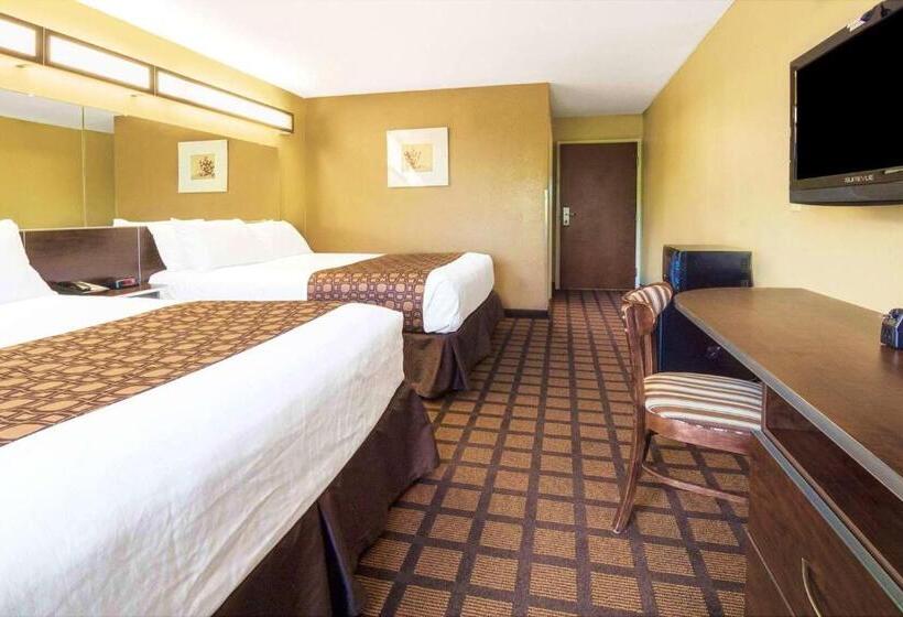 Номер Стандарт, Microtel Inn & Suites By Wyndham Macon