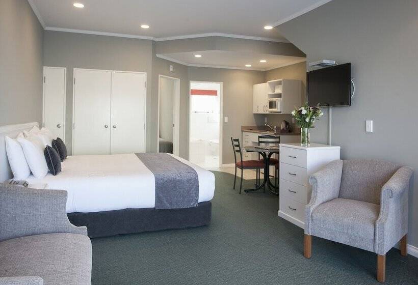 스위트, Cornwall Motor Lodge