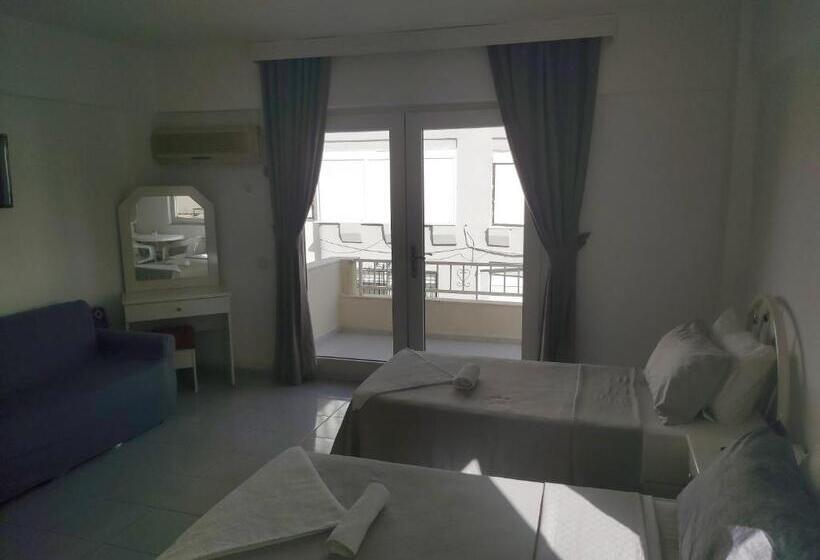 اتاق استاندارد با چشم‌انداز دریا, Göncü Apart Otel