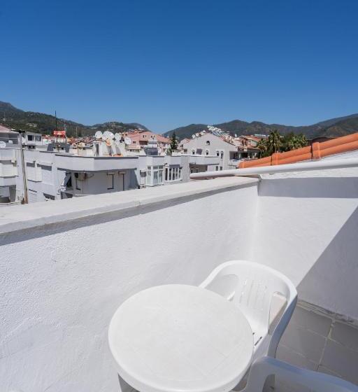 اتاق استاندارد سه نفره, Göncü Apart Otel