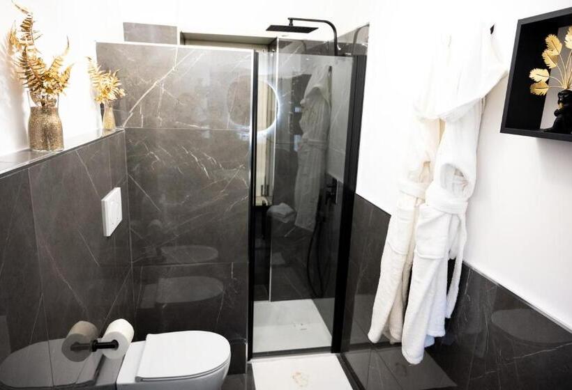 اتاق استاندارد با تخت بزرگ, Nm Luxury Suites