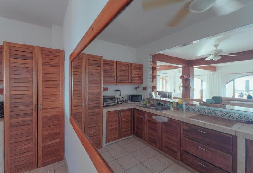 استودیوی لوکس, Casas Kismet