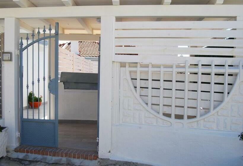 اتاق استاندارد با بالکن و چشم‌انداز دریا, B&b Capo Rizzuto Fronte Mare