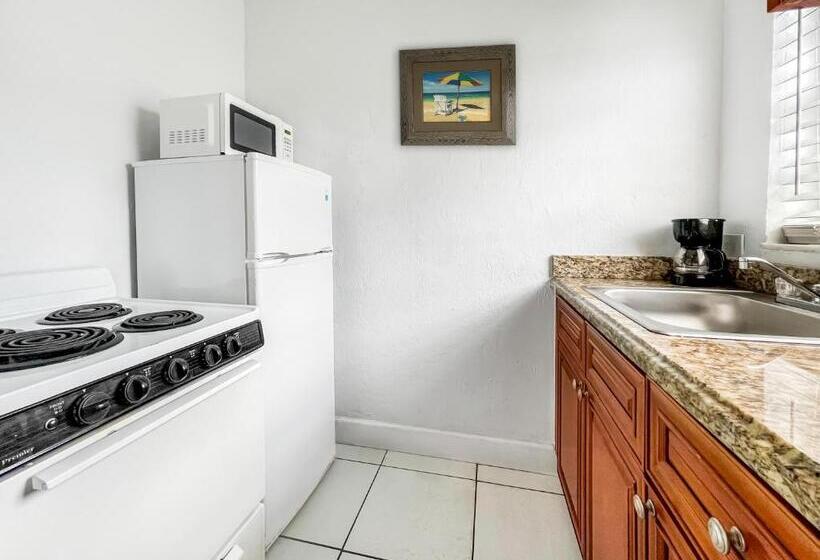 디럭스 룸, Hollywood Beach Hotels