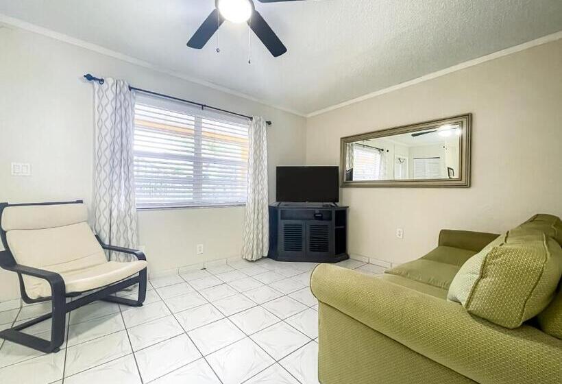 스위트, Hollywood Beach Hotels