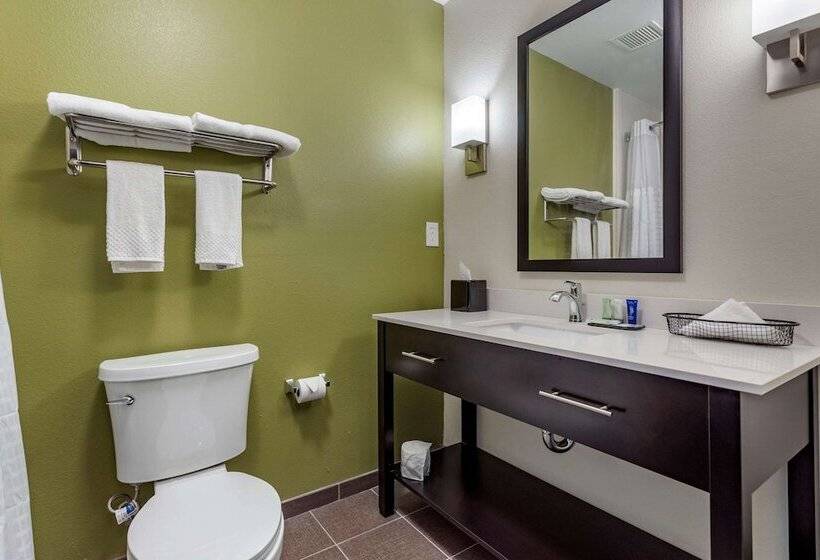 סוויטה מותאמת לאדם עם מוגבלויות, Sleep Inn & Suites