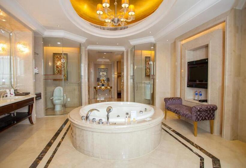 Президентский Люкс, Ramada Plaza Shaoguan City Centre