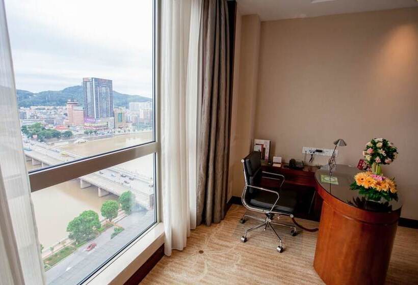 Номер Стандарт Вид на Реку, Ramada Plaza Shaoguan City Centre