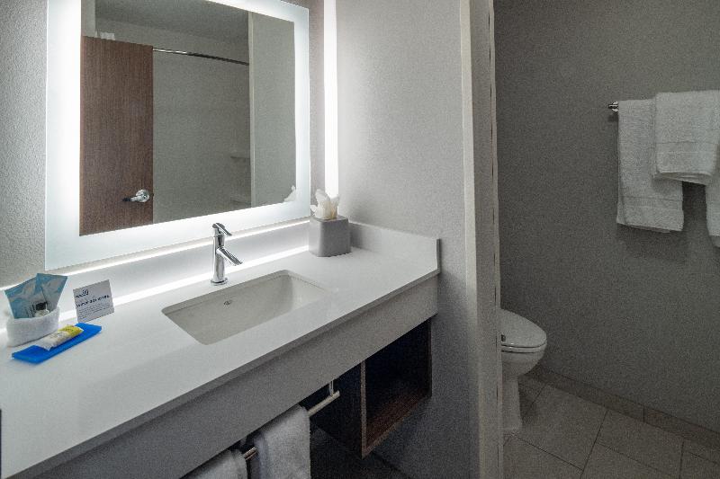 Номер Стандарт, Vessel Hotel Campana Okinawa