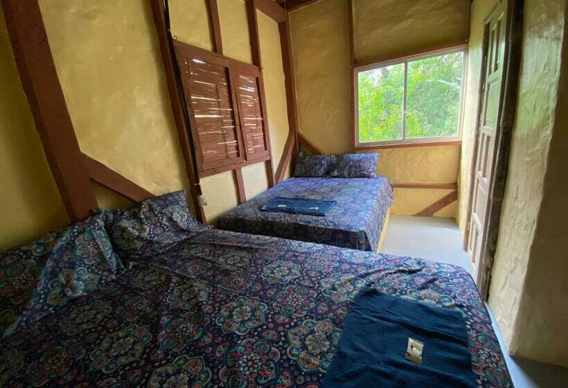 اتاق استاندارد سه نفره, Check Inn Olón