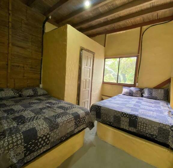 اتاق استاندارد سه نفره, Check Inn Olón