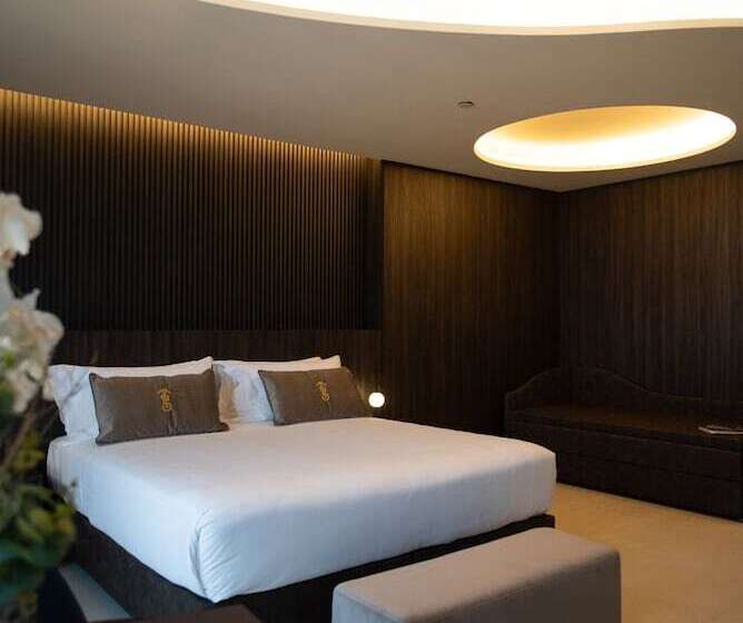 اتاق لوکس, Gold Tower Lifestyle