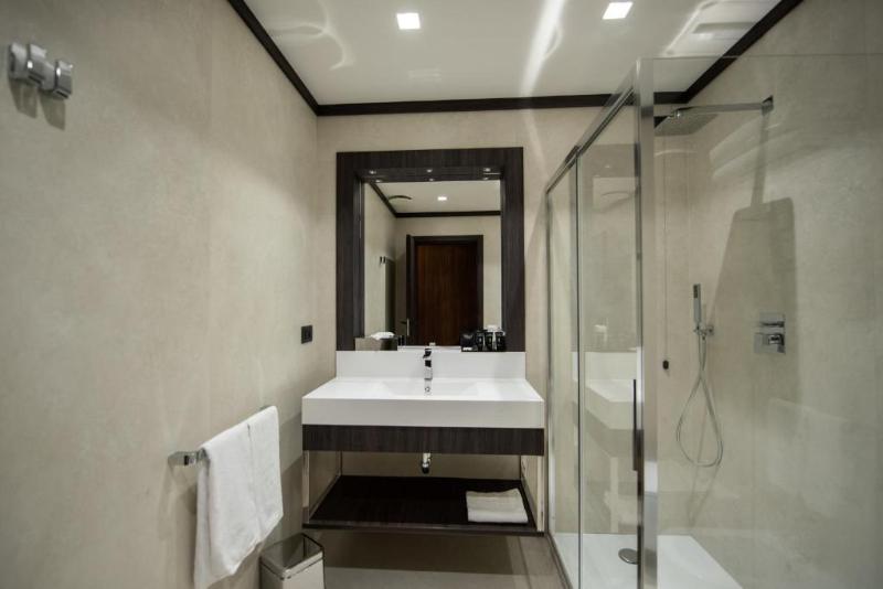 اتاق لوکس, Gold Tower Lifestyle