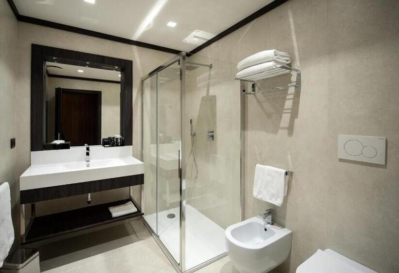 اتاق لوکس, Gold Tower Lifestyle