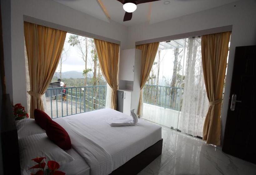 Президентский Люкс, Paadi Holidays Ramakkalmedu