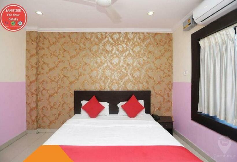 اتاق لوکس با تخت بزرگ, Sai Sandpiper Puri Near Sea Beach Wifi & Restaurant Facilities  Best Choice Of Travellers By Morserv