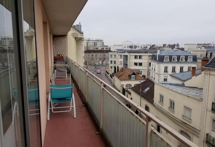 Номер Deluxe с Балконом, La Campagne A La Ville