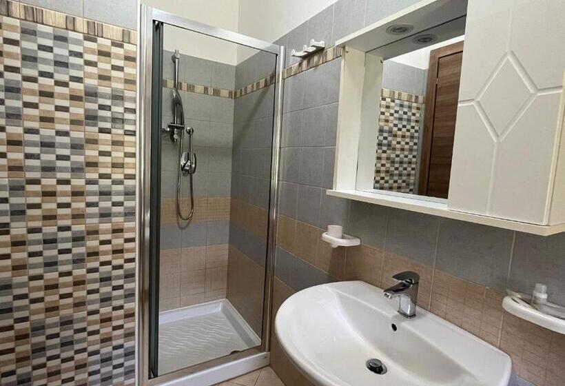 غرفة كومفورت ثلاثية, Residenza Domus Aurea Tropea  Vista Mare