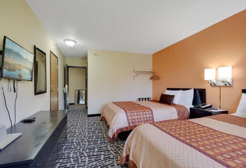 Номер Стандарт 2 Двуспальные Кровати, America S Quality Inn & Suites  Finlayson