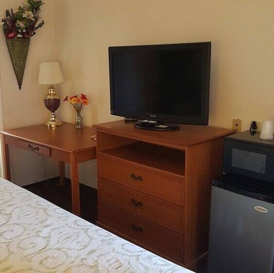 Номер Стандарт 2 Двуспальные Кровати, Budget Inn And Suites El Centro