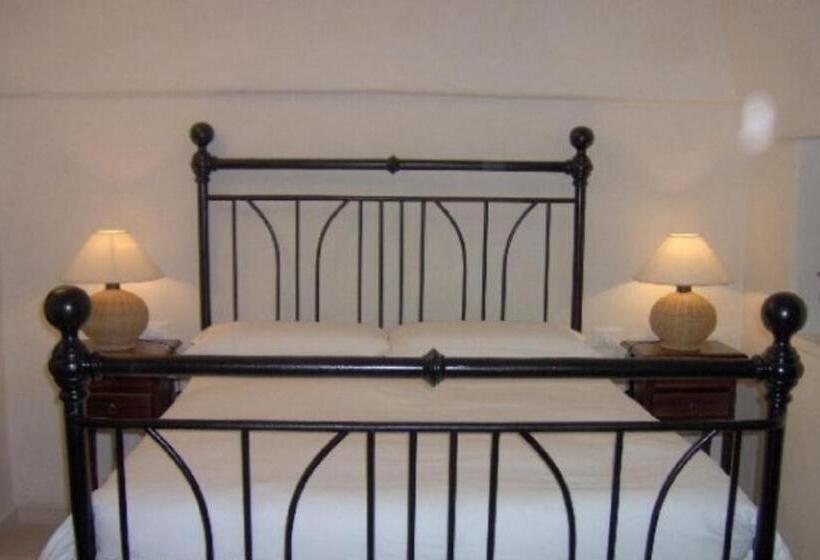 اتاق استاندارد با چشم‌انداز باغ, Masseria Boezio Ostuni