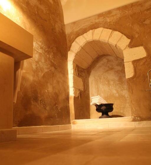 اتاق لوکس, Masseria Boezio Ostuni