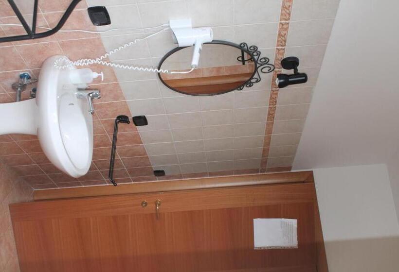 Семейный Номер, Piccola Perla Guest House