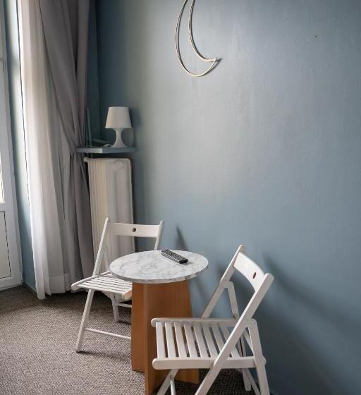 Номер Стандарт Совместная Ванная, Moon Hostel Warszawa