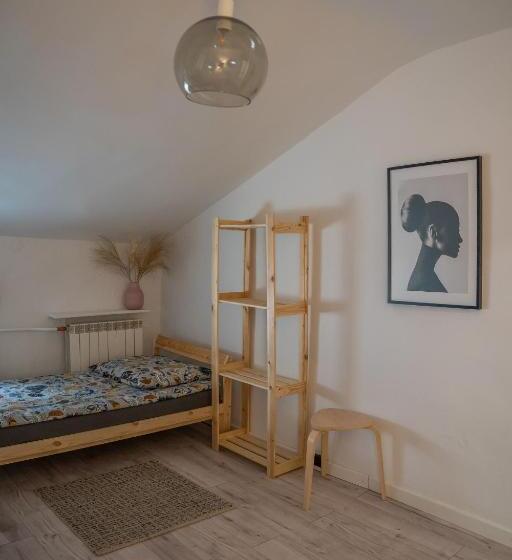 Номер Стандарт Индивидуальный Совместная Ванная, Moon Hostel Warszawa