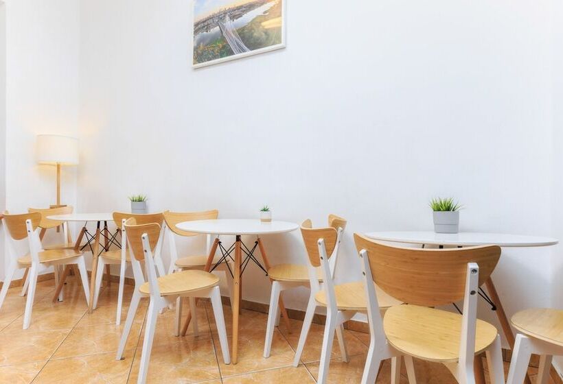 Номер Стандарт Индивидуальный, Moon Hostel Warszawa