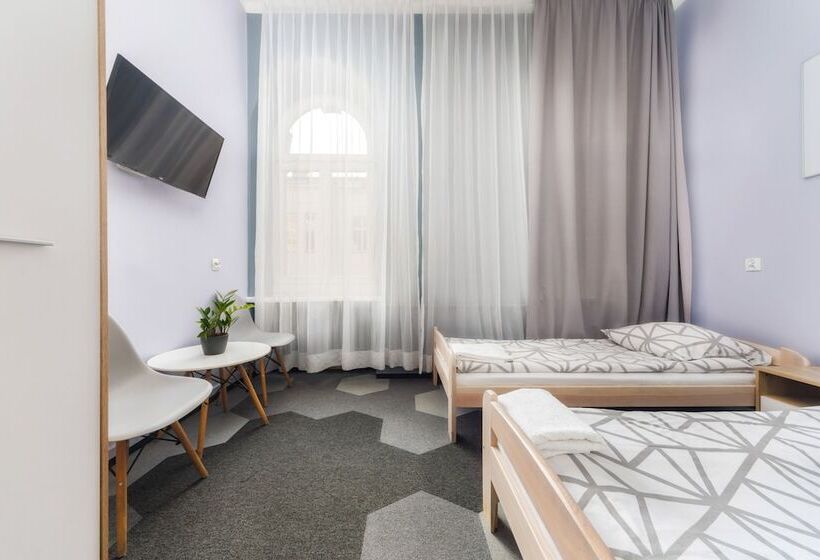 Номер Стандарт, Moon Hostel Warszawa