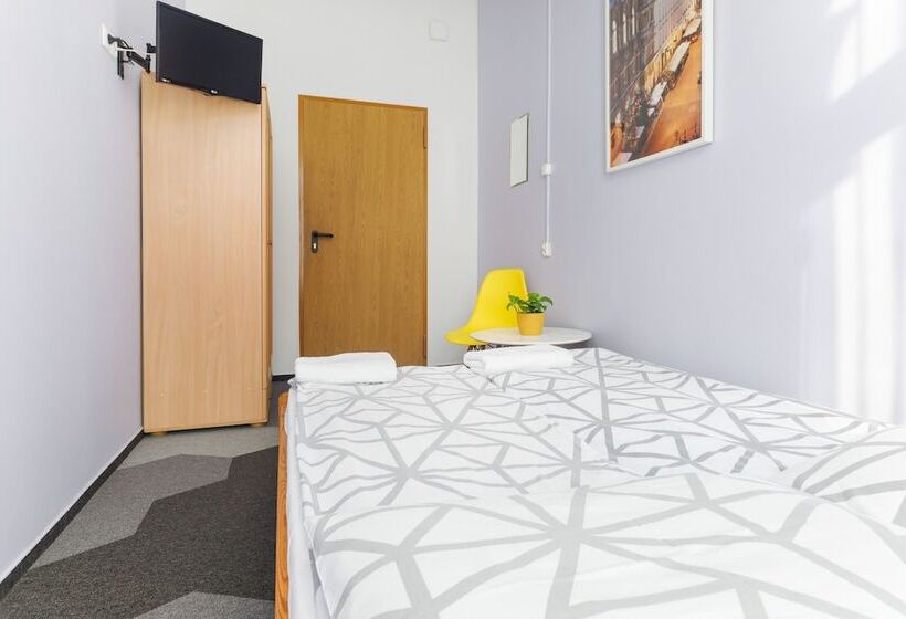 Номер Стандарт, Moon Hostel Warszawa
