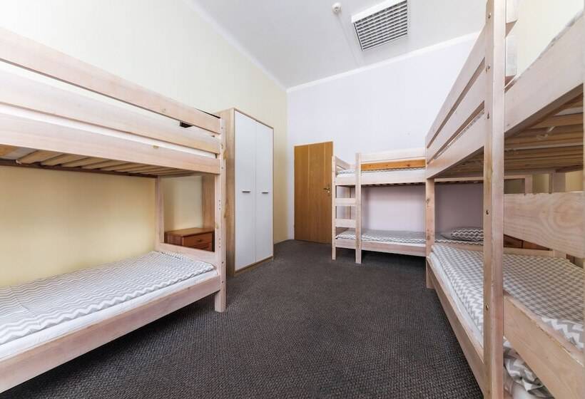 Кровать в Общей Комнате, Moon Hostel Warszawa