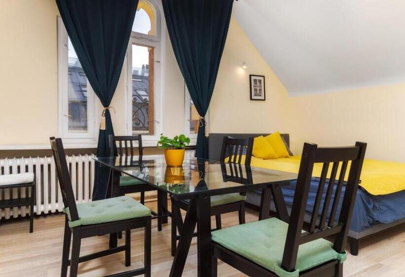 Четырехместный Номер Deluxe, Moon Hostel Warszawa