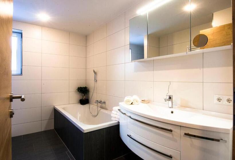Люкс 2 Спальни, Erlebnishotel Fendels