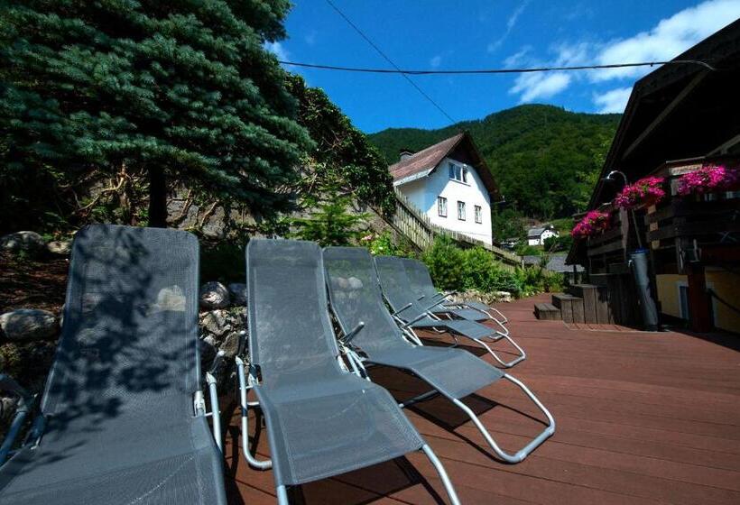 Трехместный Номер Стандарт с Балконом, Schlafmeile Traunsee