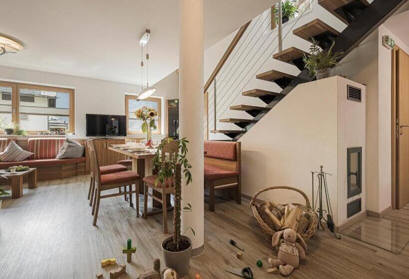 1 Bedroom Penthouse Apartment, Apart Central – Premium Mountain&garden