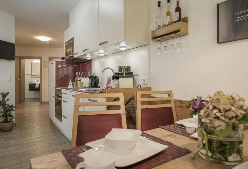 آپارتمان سوپریور 2 خوابه, Apart Central – Premium Mountain&garden