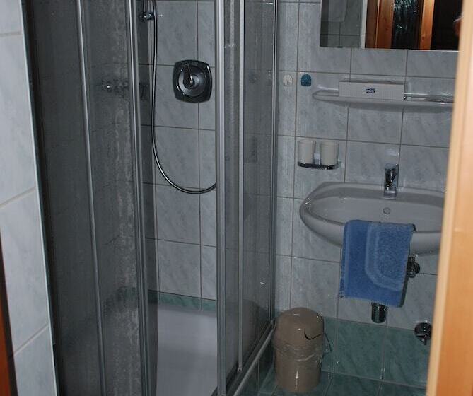 اتاق استاندارد یک نفره, Brugger Apart