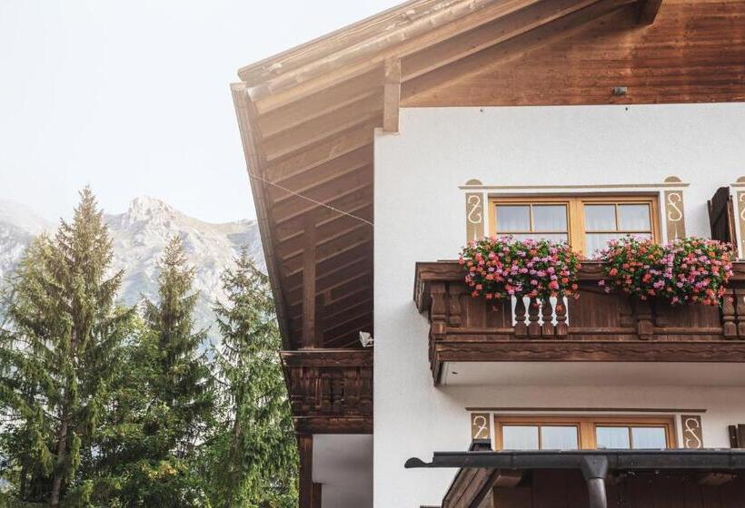Номер Стандарт Индивидуальный с Балконом, Bergidyll & Hotel Trofana