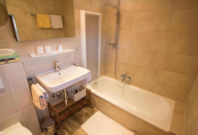 اتاق خانوادگی, Pension Landhaus Gasteiger