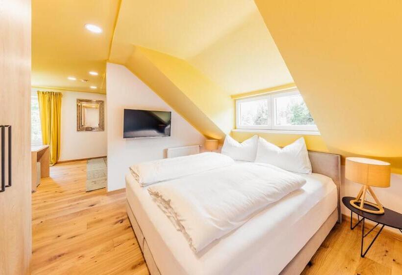اتاق خانوادگی, Boutiquehotel Caravella Velden By S4y
