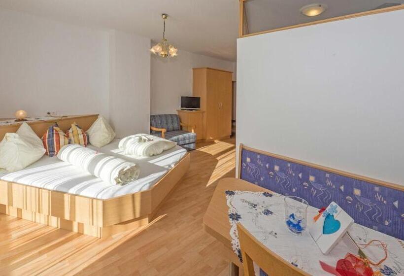 2 Bedrooms Apartment Lake View, Haus Schluder   Familie Stanitzer