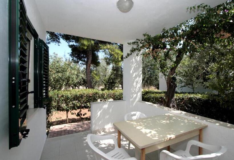 Apartamento 2 Dormitórios, Residence Delfino